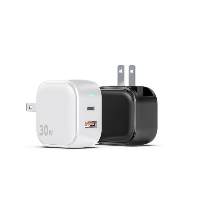 30WPD Schnellladegerät mit USB-A und USB-C